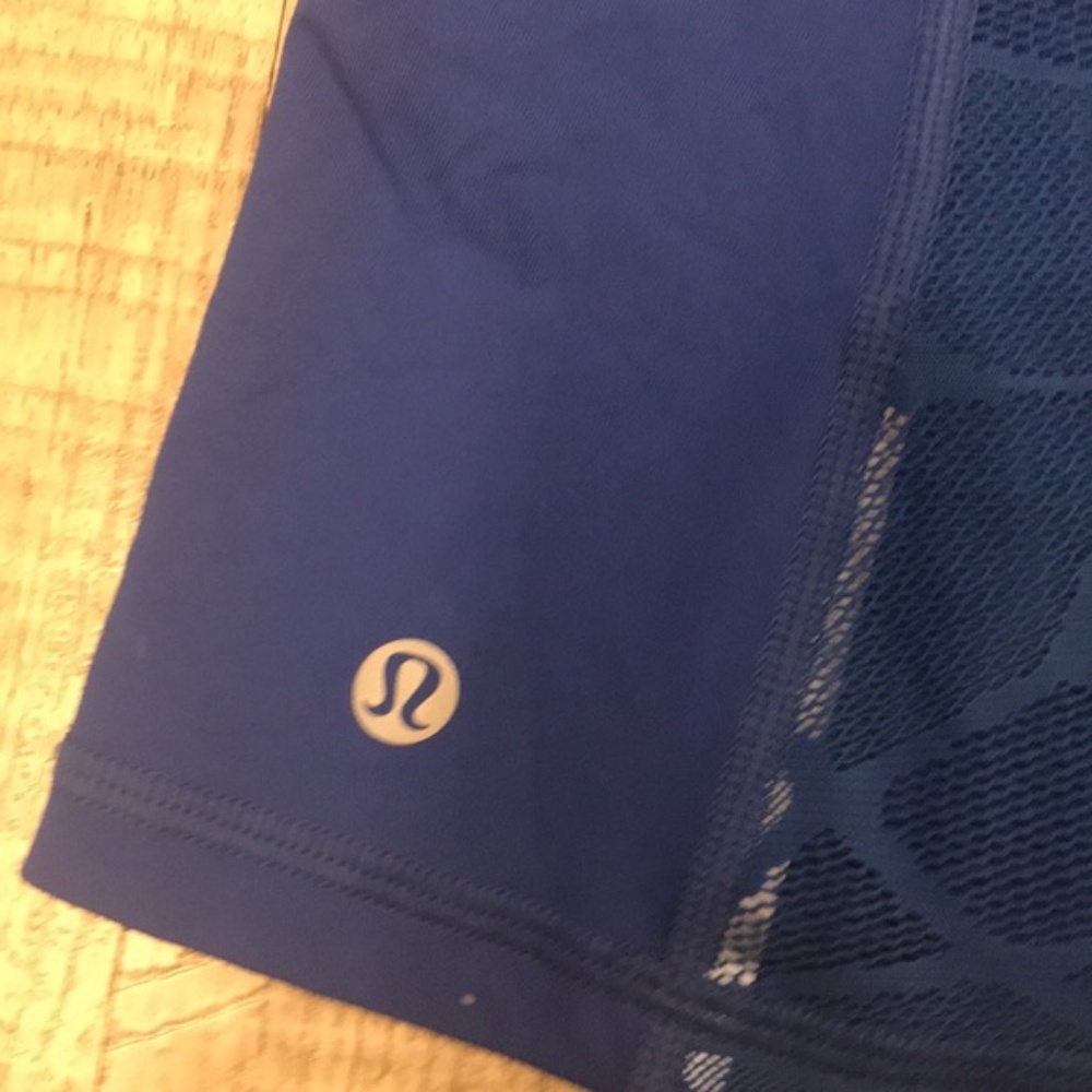EUC Lululemon Goal Crusher Blue Tank Size 4 - Picture 6 of 7